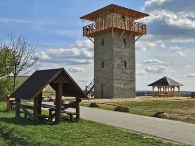 Rozhledna Tučín - Římská věž