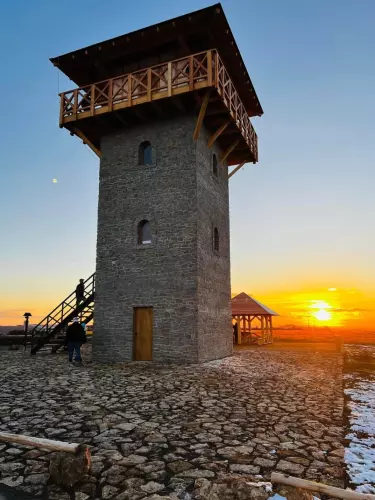 Rozhledna Tučín - Římská věž