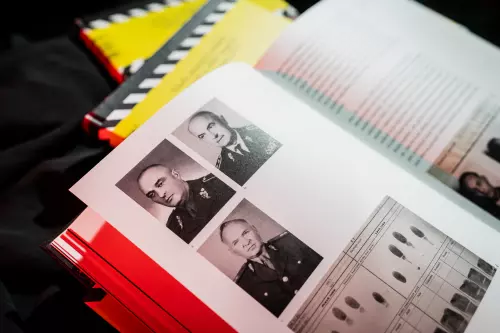 kniha Temné obilí/ Masakr na Švédských šancích v souvislostech