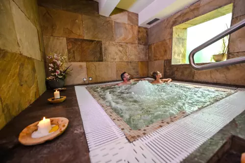 Wellness a Saunový svět Resort Hrubá Voda