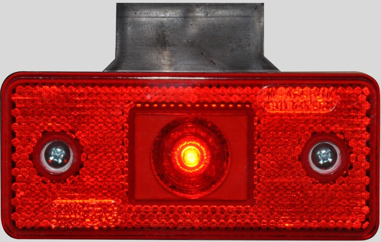 pozička červená LED, hranatá s pravoúh. držákem 000103Z