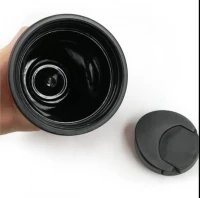 GFT Nepřevrhnutelný hrnek černá 470ml