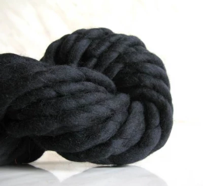 GFT Priadza pre ručné pletenie čierna 31m