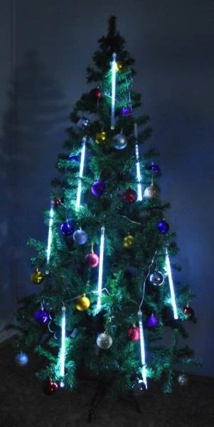 Meteor světelný déšť krápníky rampouchy - 8 x 30cm 144 LED - studená bílá 3xAA