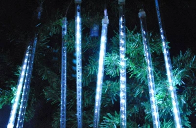 Meteor světelný déšť krápníky rampouchy - 8 x 30cm 144 LED - studená bílá 3xAA