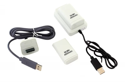 APT KX7B Nabíjacia stanica pre XBOX 360 + 2 ks batérií 4800mAh biela