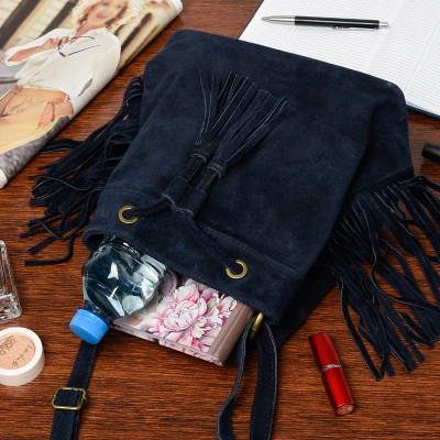 Beltimore W03 Dámská semišová kabelka tmavě modrá