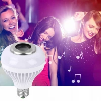 Verk 24301 LED RGB farebná žiarovka s Bluetooth reproduktorom