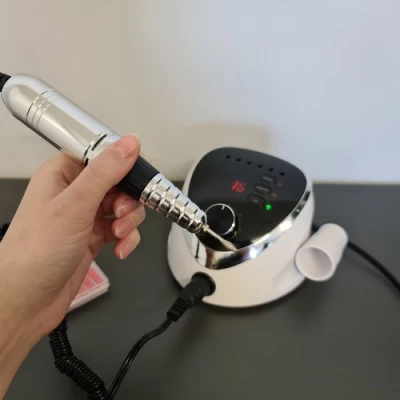 Beautylushh 20789 Bruska na nehty s nástavci 