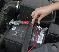APT PLS40 Adaptér autobaterie - zásuvka 12/24V