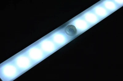 Izoxis LED osvetlenie s pohybovým senzorom 10LED, 4x AAA