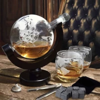 Malatec Dárková sada Karafa na Whisky "Globus" + příslušenství