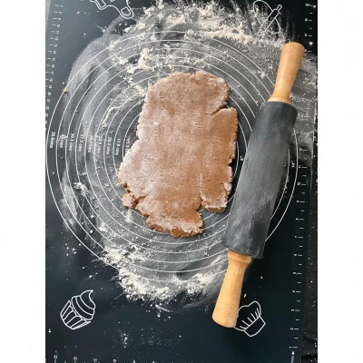 Ruhhy 22816 Silikonový vál 60 x 40 cm + váleček na těsto, šedá