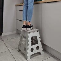 KIK KX4404 Protiskluzová skládací stolička světle šedá