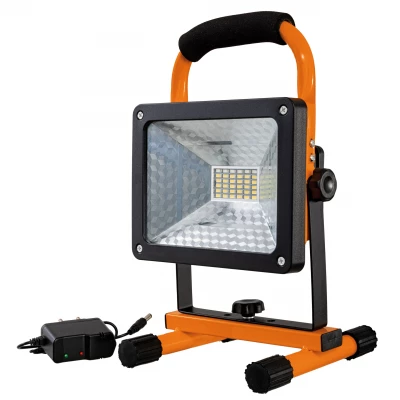 Vergionic 4039 Prenosný SMD LED reflektor 30W, 4000K, 3 x 18650