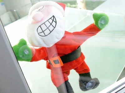 Verk 26287 Tancujúci a spievajúci Santa Claus na okno 30 cm