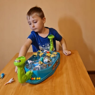 Kruzzel 24656 Bitva dinosaurů - střílečka