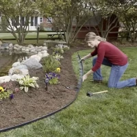 Gardlov 24562 Záhradný plastový obrubník 60 mm, 10 m s kolíkmi