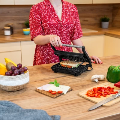 Teesa TSA3234 Kontaktní gril Panini, toustovač, 1000 W, nerez