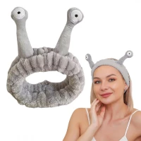 eCa OPK22SZ Čelenka plyšový slimák, sivá
