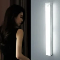APT ZD160 LED osvetlenie so senzorom pohybu 4 LED, 2W, 5V, studená biela