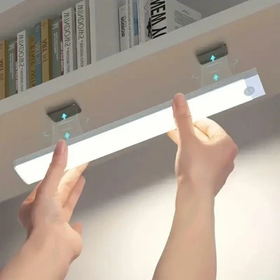 APT ZD160 LED osvetlenie so senzorom pohybu 4 LED, 2W, 5V, studená biela