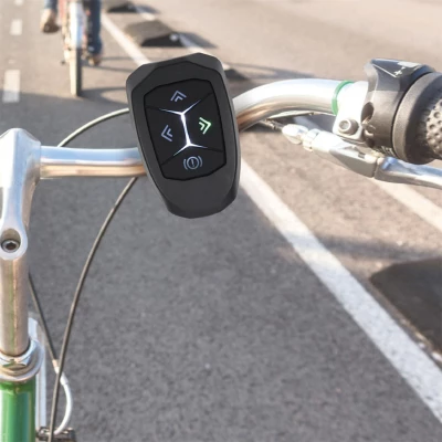 CMP VL0009 Bezdrátová LED signalizační vesta pro cyklisty s dálkovým ovládáním, černá