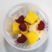 CMP KA4792 Přenosný smoothie mixér manuální 450 ml, žlutý