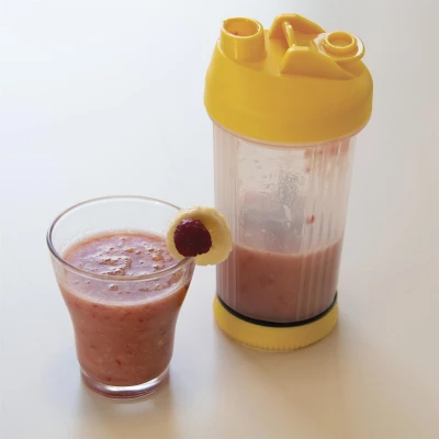 CMP KA4792 Přenosný smoothie mixér manuální 450 ml, žlutý