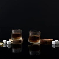 CMP KA0390 Sklenice na whisky s podtácky z akácie, 2 ks