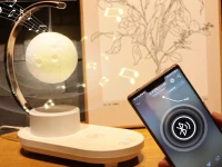 Verk 12368 Lampička s bluetooth reproduktorem, RGB osvětlením a bezdrátovým nabíjením, saturn