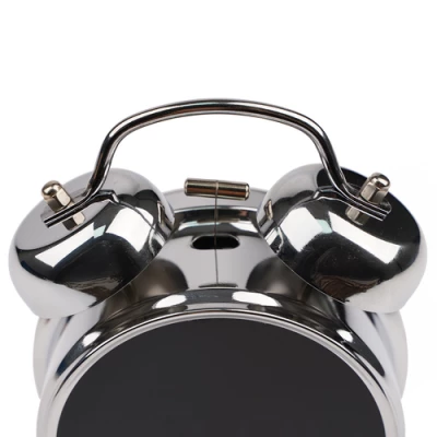 Izoxis 26337 Digitálne LED hodiny v štýle retro budíka, strieborné