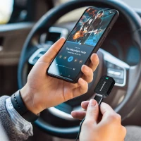 Kruger&Matz KM2025 Bezdrátový adaptér pro CarPlay/AndroidAuto HL-CP03