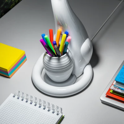 Rebel KOM1015.1 Stolní LED lampa s držákem na tužky, pes