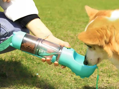 Verk 19500 Přenosný dávkovač vody a krmiva pro domácí mazlíčky, růžový