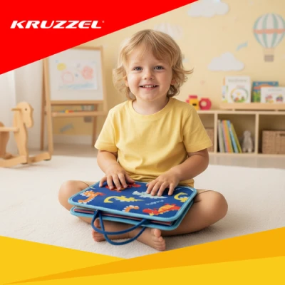 Kruzzel 26881 Montessori senzorická kniha, modrá