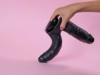Sensual Dildo s přísavkou 22 cm dvojité, černé