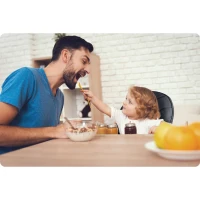 Ricokids 700603 Vysoká stolička Tulo so stolíkom, čierna