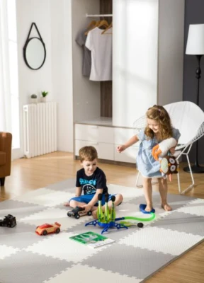 Ricokids 738200 Pěnová podložka puzzle 60×60 cm, 4 ks,bílo-šedá