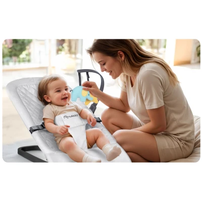 Hojdacia stolička Nukido NK-52 s hračkami, svetlo sivá