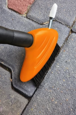 LEAN 26612 Drôtená kefa na čistenie škár dlažby so škrabkou