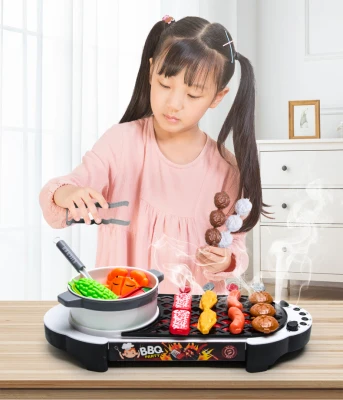 MULTISTORE HC487931 Dětský grilovací set s kuchyňskými doplňky, 69 dílů