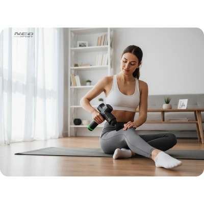 Neo-Sport NS-503 Masážní pistole s gelovou chladící hlavicí, 9 nástavců, černá
