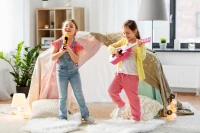 ECOTOYS FO18 Dětská dřevěná kytara, růžová