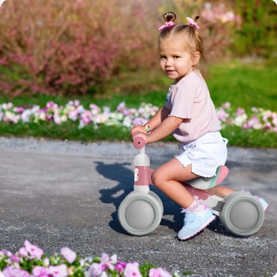 Ricokids 760600 Trojkolový balančný bicykel pre deti, ružový