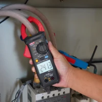 Uni-t MIE0459 Klešťový multimetr UT206A+, 2x AAA