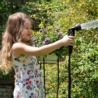 RealG RC-K-2171 Zahradní hadice s pistolí, flexibilní, 30 m, černá