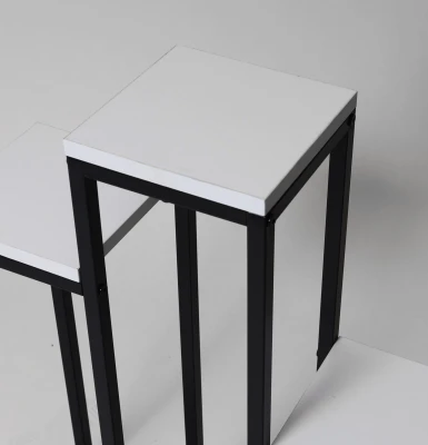 Bauerkraft H-025 Kovový stupňovitý stojan na 3 kvety, biely