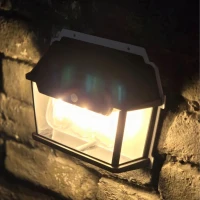 RealG RC-K-2205 Solární LED trojitá nástěnné zahradní svítidlo s čidlem pohybu