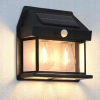 RealG RC-K-2204 Solární LED dvojité nástěnné zahradní svítidlo s čidlem pohybu